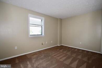 230 APT A Wakefield Rd, Hagerstown, MD 21740 - photo 7