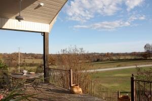 669A Redwood Dr N, Harrison, AR 72601 - photo 3