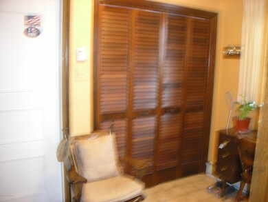 WMud Room & Laundry Closetinters and mui