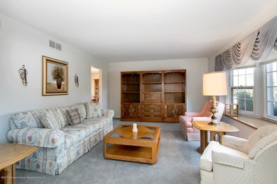 6 Marlpit Pl Middletown NJ-large-007-19-