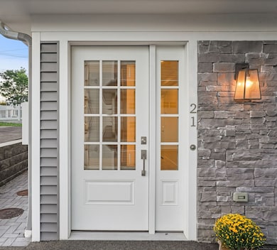 21 Beaumont St, Fairfield, CT 06824 - photo 3