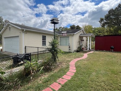 211 Woodland Dr, Shelbyville, TN 37160 - photo 6