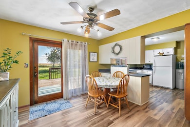 19474 Hahn Rd, Dekalb, IL 60115 - photo 7