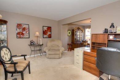 2010 Tahoe Pkwy, Algonquin, IL 60102 - photo 3