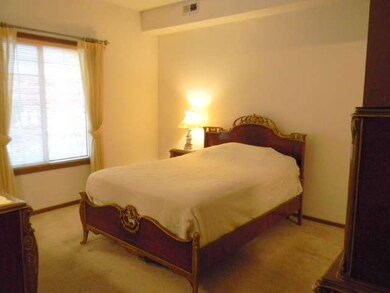 1520 Commodore Ln unit 7, Schaumburg, IL 60193 - photo 6