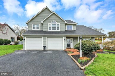 664 Fairview Rd, Mount Joy, PA 17552 - photo 2