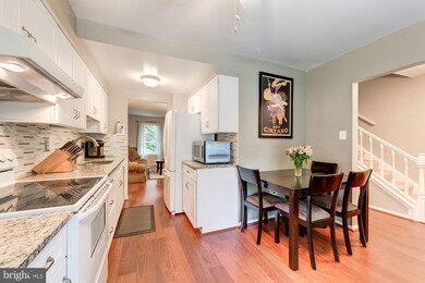 6424 Old Scotts Ct, Springfield, VA 22152 - photo 7