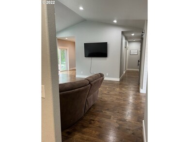 5514 N Fork Siuslaw Rd, Florence, OR 97439 - photo 2