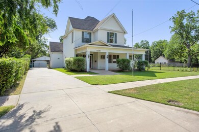 1320 S Lindsay St, Gainesville, TX 76240 - photo 2
