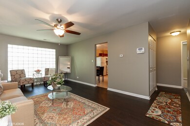 17550 Winston Dr, Country Club Hills, IL 60478 - photo 3