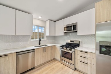 1525 11th St, Waukegan, IL 60085 - photo 5