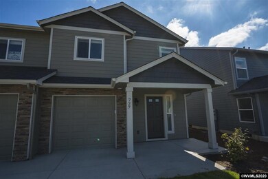 727 Log Cabin (-729) St, Independence, OR 97351 - photo 2