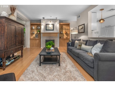 The Westover unit 209, Portland, OR 97210 - photo 5