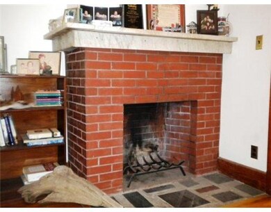 Living Room. Fireplace