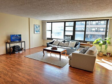 LeHavre on the Water unit 2D, Flushing, NY 11357 - photo 2