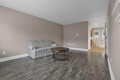 1889 Slaton Ct unit 1889, Columbus, OH 43235 - photo 3