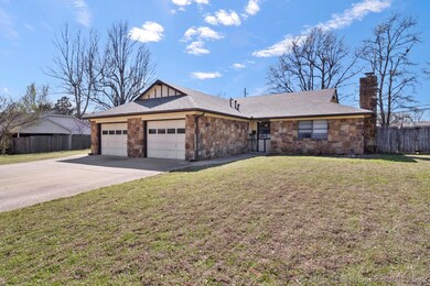 7416 S Elm Ave, Broken Arrow, OK 74011 - photo 2