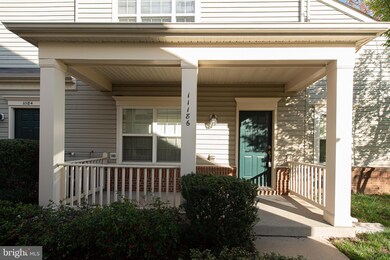 11186 Wortham Crest Cir, Manassas, VA 20109 - photo 2
