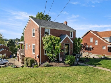 1070 Greentree Rd, Pittsburgh, PA 15220 - photo 2