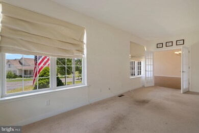 2040 Rose Dr, Pennsburg, PA 18073 - photo 5