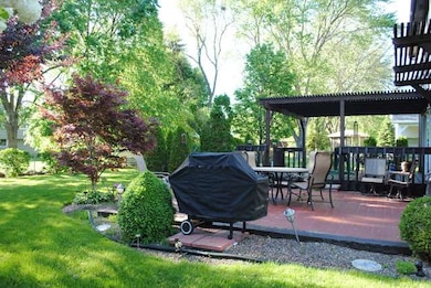 1851 Fairoak Rd, Naperville, IL 60565 - photo 2