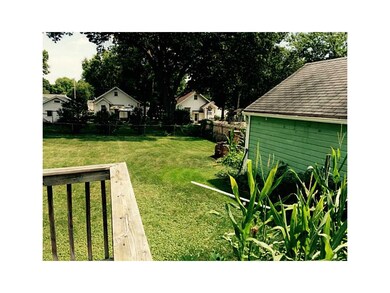 Garden Area. Fenced Backyard