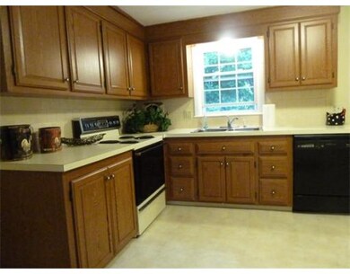43 Patty Ln unit 43, Northborough, MA 01532 - photo 2