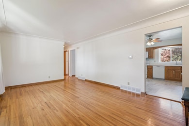 3709 Laurinda Dr, Cedar Falls, IA 50613 - photo 4