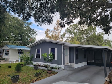 187 Imperial Dr N, Mulberry, FL 33860 - photo 2