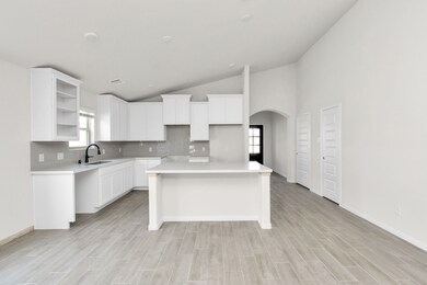 241 Eagleville Dr, Alvin, TX 77511 - photo 6