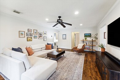 4319 Piney Woods Dr, Houston, TX 77018 - photo 5