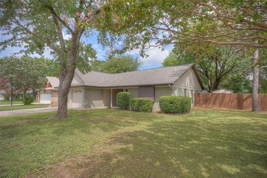 3028 Oak Valley Dr, Bedford, TX 76021 - photo 4