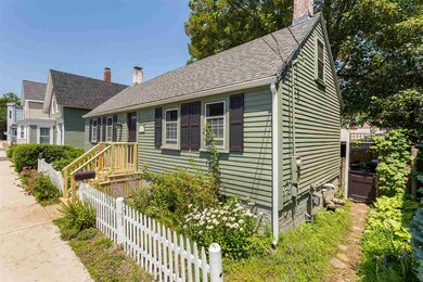 39 Cass St, Portsmouth, NH 03801 - photo 3