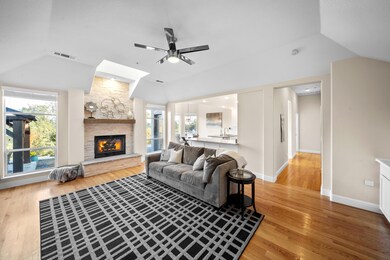 353 River Park Dr, Redding, CA 96003 - photo 3