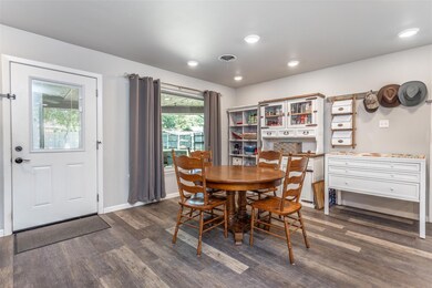 1105 Elmwood St, Gainesville, TX 76240 - photo 6