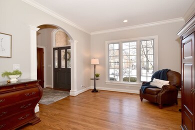 581 S Arlington Ave, Elmhurst, IL 60126 - photo 6