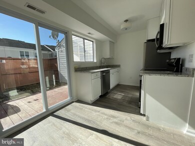 93 St Charles Square unit 93, Sterling, VA 20164 - photo 3