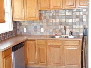 906 W New York Ave, McComb, MS 39648 - photo 4