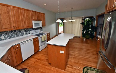 814 Fox Run Ct, Oregon, WI 53575 - photo 7