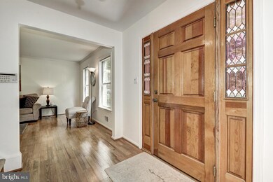 14909 Dufief Dr, North Potomac, MD 20878 - photo 2