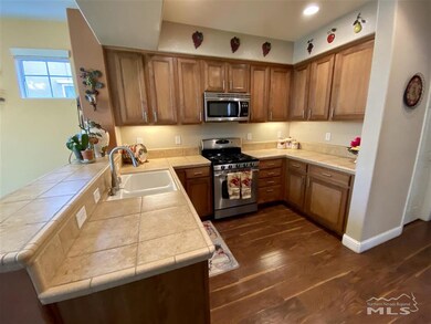 3880 Dominus Dr, Sparks, NV 89436 - photo 2