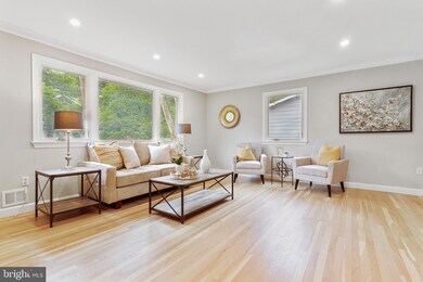 11412 Soward Dr, Kensington, MD 20895 - photo 2