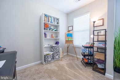 17046 Beveridge Dr, Dumfries, VA 22026 - photo 5