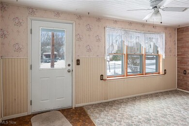 143 Evergreen St, Conneaut, OH 44030 - photo 5