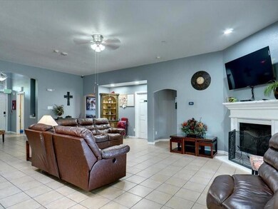 1405 Val Verde Ct, Denton, TX 76210 - photo 5