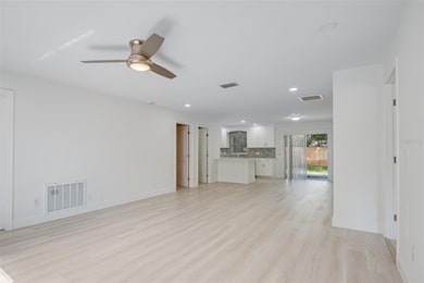 1806 Forest Dr unit 3, Oldsmar, FL 34677 - photo 3