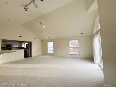 28280 Carlton Way Dr unit 21, Novi, MI 48377 - photo 3