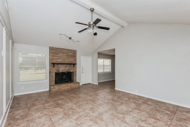 200 Laurel St, Mansfield, TX 76063 - photo 2