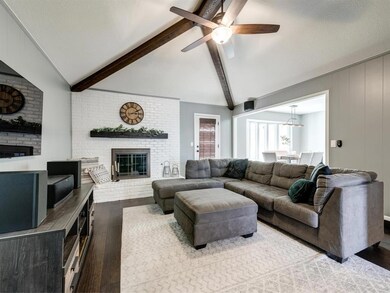 2833 Summerdale Dr, Hurst, TX 76054 - photo 6