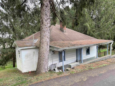 90 3rd St, Shinnston, WV 26431 - photo 2